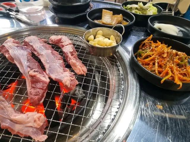동막골생고기집 사진 1