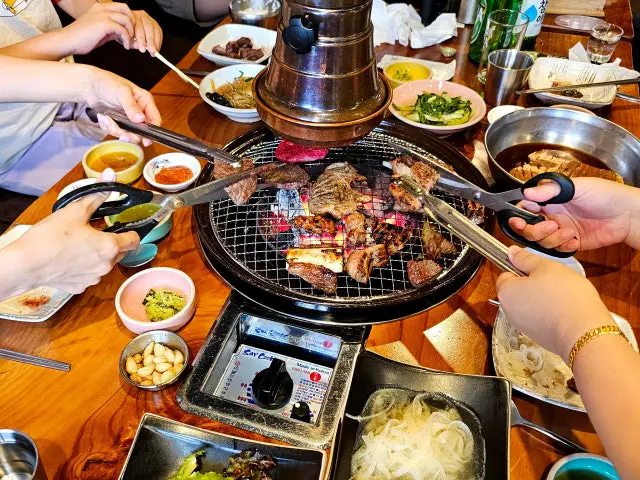Mapohwarojip Gyesan Branch Lamb BBQ & Lamb Skewers 1