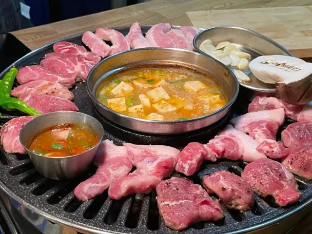 Gimganedwitgogi Naengsam (Frozen Pork Belly) 1