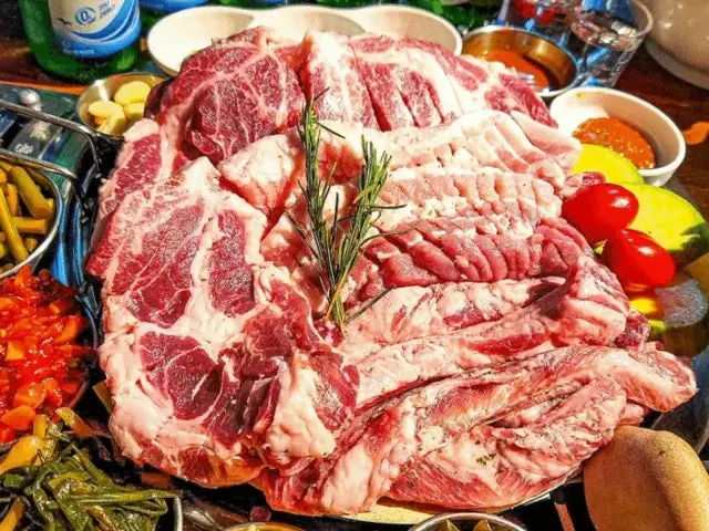 Matgo Yeonsansicheong Main Branch Ogyeopsal (Skin-On Pork Belly) 2