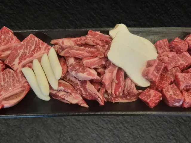 Oasiseu Sogalbisal Chadolbagi (Beef Brisket) 1