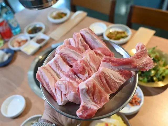 Daenamsaengpogalbi Haeundaeelsitimipo Branch Ogyeopsal (Skin-On Pork Belly) 2