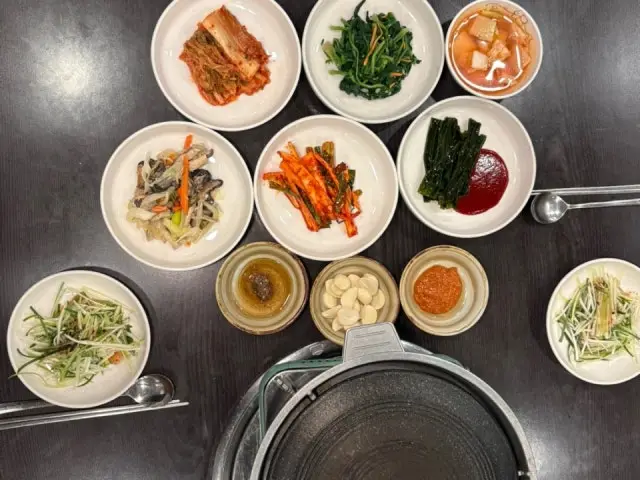 Hannamjeongyukjeomsikdang Galbi (Korean Short Ribs) 2