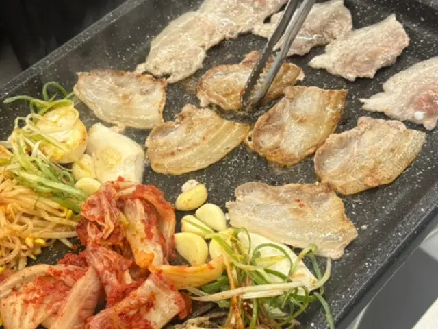 Cheolttukjip Suyeong Branch Daepae (Thin-Sliced Pork Belly) 1