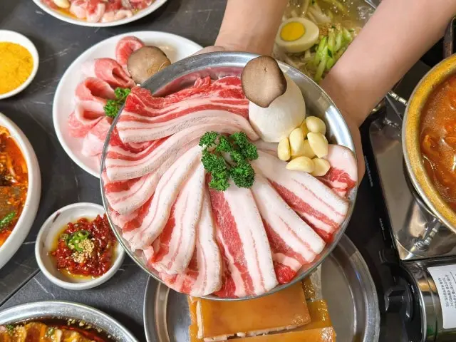 Baeksunongwon Ogyeopsal (Skin-On Pork Belly) 2