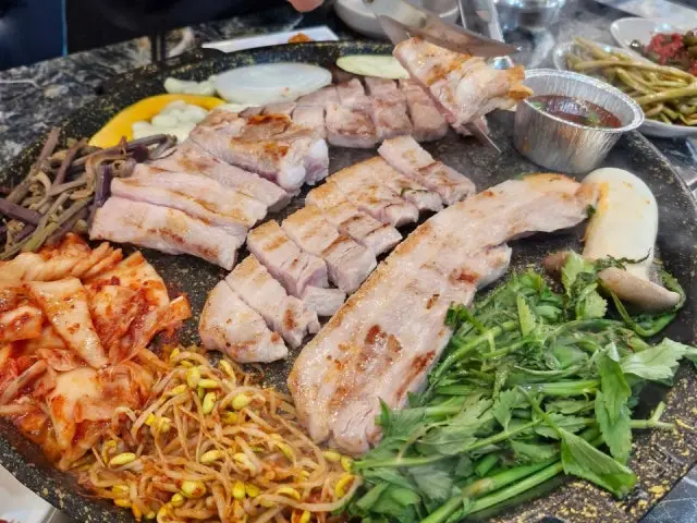 1983yeonghuine Sotttukkeongsamgyeopsal Suyeongmangmi 本店 サムギョプサル 2