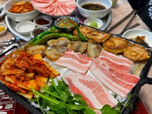 Namdaegusikdang 冷凍五花肉 1