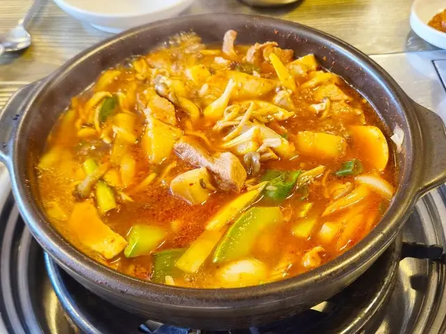 Dwaejine Old-School Korean BBQ 3