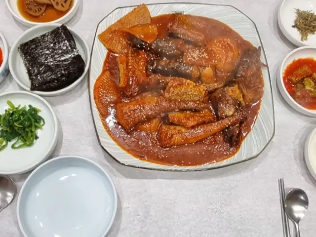 Dongindongyangpunijjimgalbi Old-School Korean BBQ 3