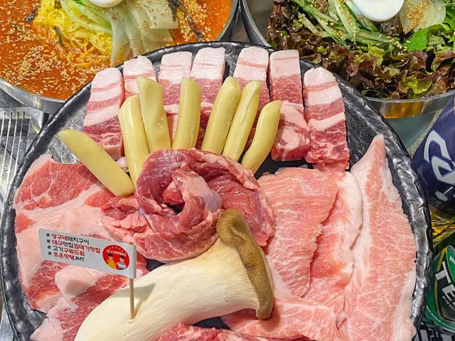 Sanggunedwaejigui Yongsan Branch Galmaegisal (Pork Skirt) 1