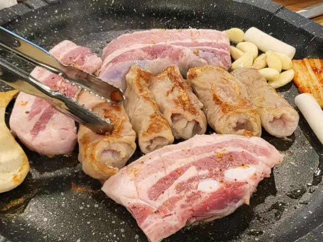 96gogijip Daepae (Thin-Sliced Pork Belly) 3