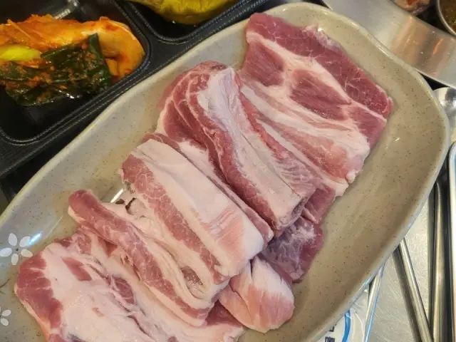 082 Saengdwaejigalbi Dadaepohaesuyokjang Main Branch Galbi (Korean Short Ribs) 3