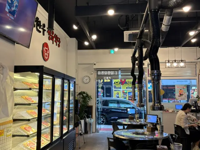 Baekyanghanujeongyuksikdang Korean BBQ with Private Rooms 3