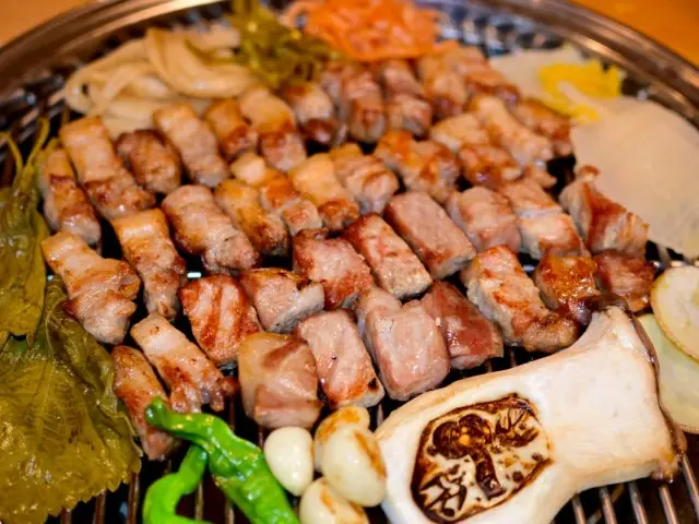 Gyeongtan Daejeontanbang店 烤肉 1