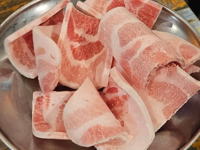 Tongkeundaeposamgyeop Yeongdeungpo店 冷凍サムギョプサル 3