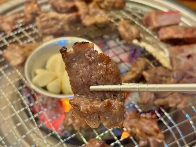 Senteomsutbulgalbi Galbi (Korean Short Ribs) 3
