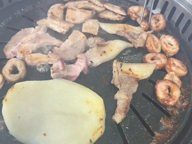 Jjindondwaeji 焼肉 1