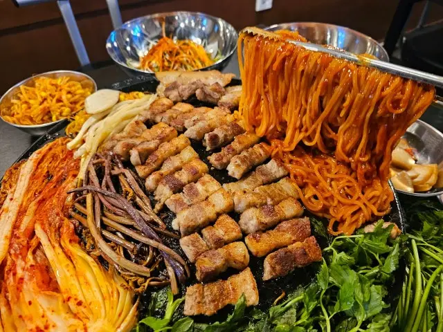 Sancheongri56sotttukkeongsaengsamgyeopsal Cheap Korean BBQ 2
