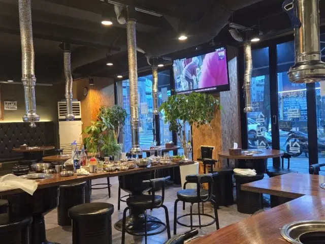 Yeokjeongogitjip Samgyeopsal (Pork Belly BBQ) 3