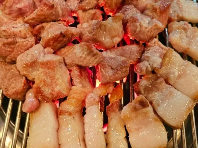Bakyeontanjejugeungogi Galbisal (Beef Rib Fingers) 2