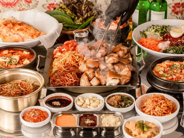 Pyeonghwagimhaedwitgogi Gwanganri Branch Cheap Korean BBQ 2