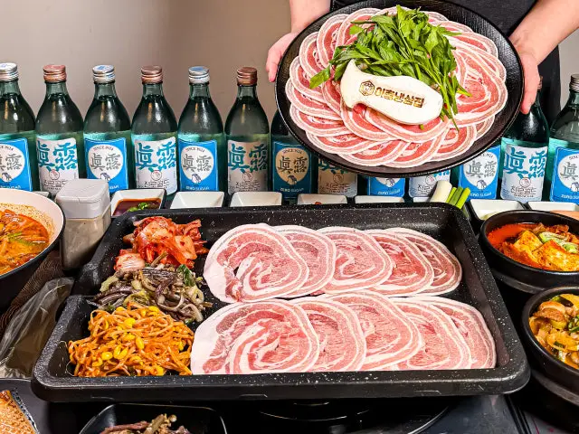 Icheungnaengsamjip Naengsam (Frozen Pork Belly) 1