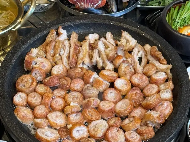 Yeonmakchang Jinhaeyongwon Branch Naengsam (Frozen Pork Belly) 2