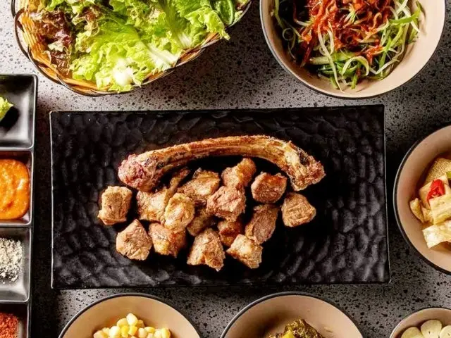 Donporeseuteu Songdotaimseupeiseu Branch Black Pork (Heukdwaeji) 1