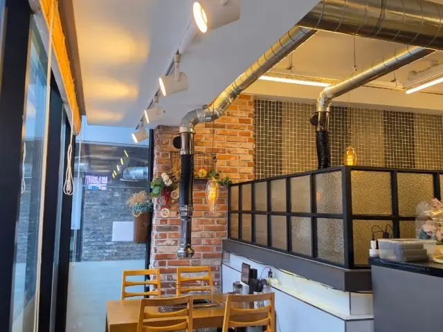 Ppakppakiyangkkochi Dongtan店 羊肉串 3