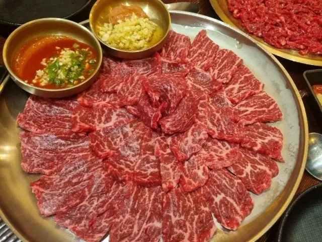 Kkotsiyukhoe Sinbuldang Main Branch Korean BBQ with Private Rooms 2