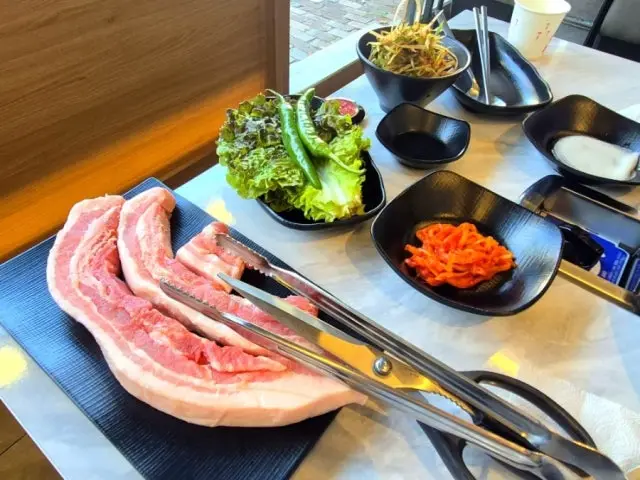 Muchae Sotttukkeong Saeng Samgyeopsal 照片 3