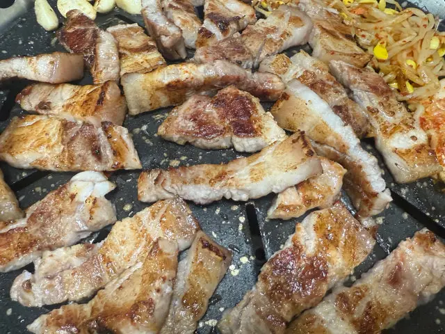 Samyonginesaengsamgyeopsal 包间烤肉 3