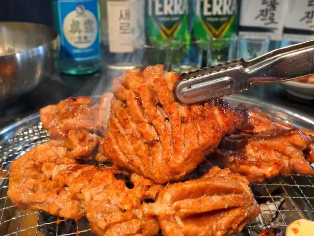 Hwanggeumsutbulgui Eunpyeonggu Main Branch Family Korean BBQ 1