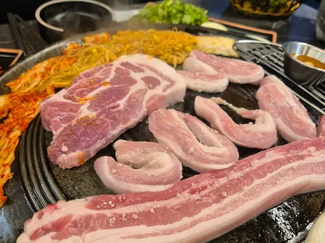 솥뚜껑미나리삼겹살 송강점 사진 3