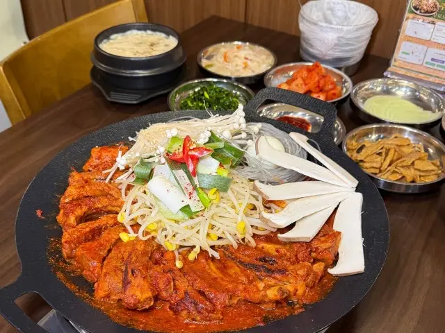 Beuradeomaeungalbijjim Suwon Branch Korean BBQ 1