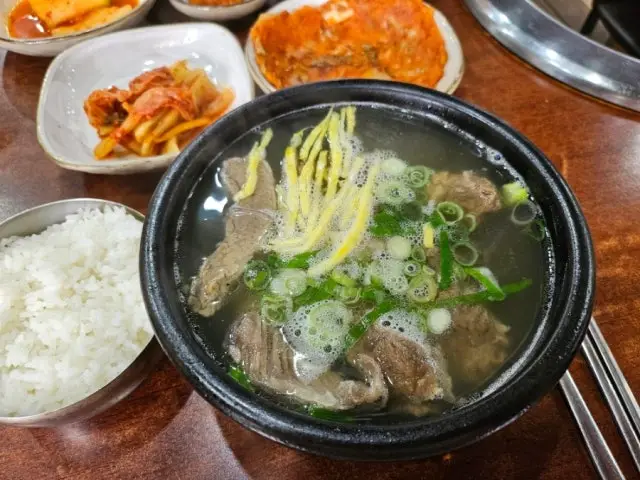 Hahoedongandonggalbi Galbisal (Beef Rib Fingers) 1