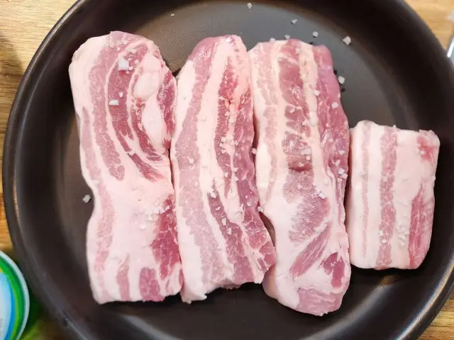 Bonghwasutbulwanggalbi Galbi (Korean Short Ribs) 2