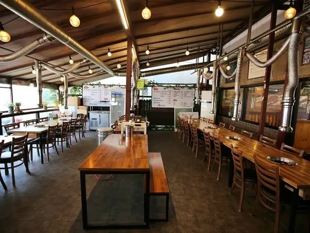 Honggudeunggalbi Main Branch Galbi (Korean Short Ribs) 3