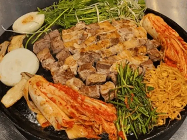 Nappeundwaeji Inhadaeyeok Branch Samgyeopsal (Pork Belly BBQ) 1