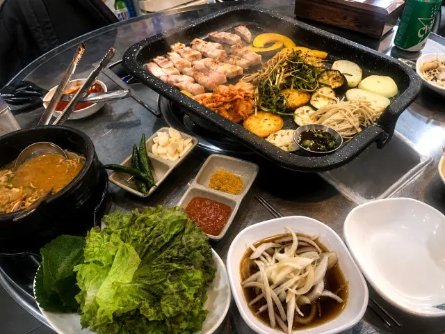 Gimhaedwitgogisebeonjjaejip Korean BBQ for Groups 2