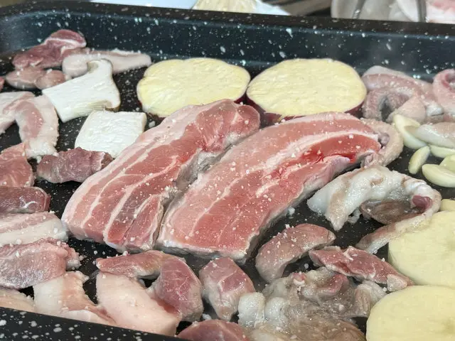 Gimhaedwitgogisebeonjjaejip Cheap Korean BBQ 3