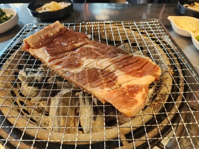 맛있으면돼지 사진 1