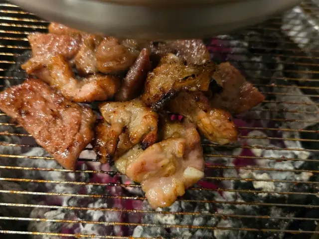 Yeonseosutbulgalbi Galbi (Korean Short Ribs) 3