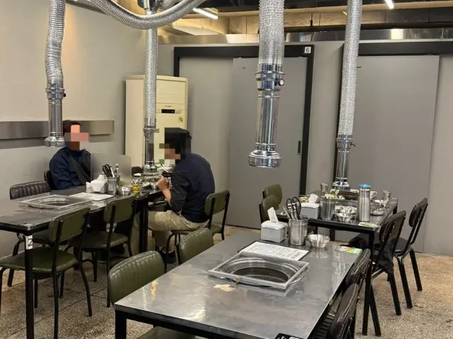 Geumhodwaejijip Korean BBQ with Private Rooms 3