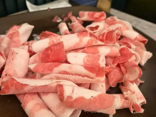 Daepaesaenggak Daepae (Thin-Sliced Pork Belly) 3