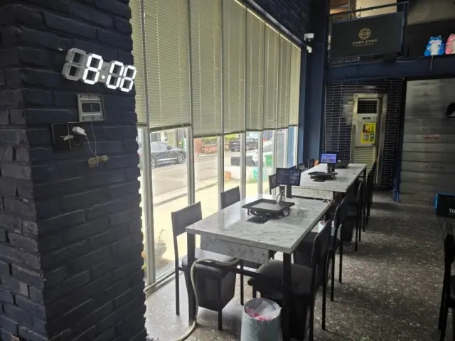 Gogieseogogikkaji Jangyu Branch All-You-Can-Eat Korean BBQ 3