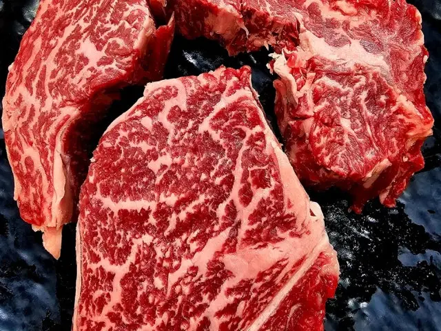 Tojonghanu Mungtigi Jeongyuksikdang Salchisal (Beef Chuck Flap) 2