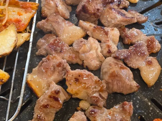 김해본가숯불뒷고기 사진 2