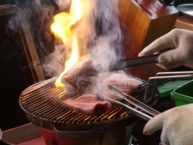 Mandeokyeontangogi Daepae (Thin-Sliced Pork Belly) 2