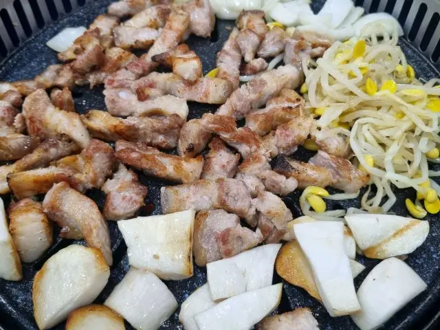 Geumgangwangsaengsamgyeop 聚餐烤肉 2